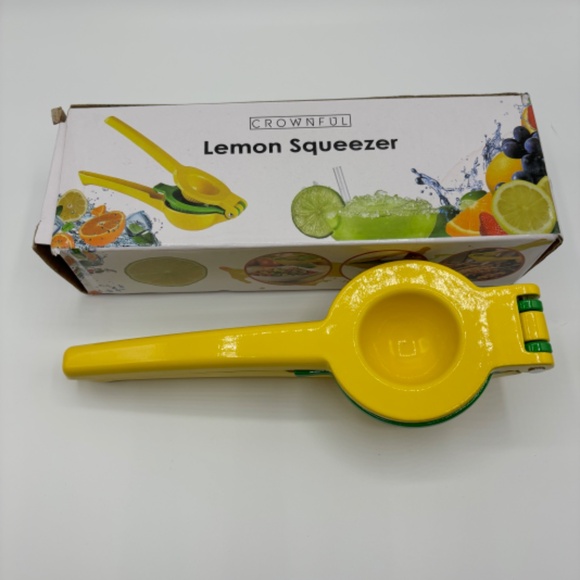 Crownful Lemon Squeezer, Dimensions - 8.66"X2.95"X2.17" - Picture 2 of 6